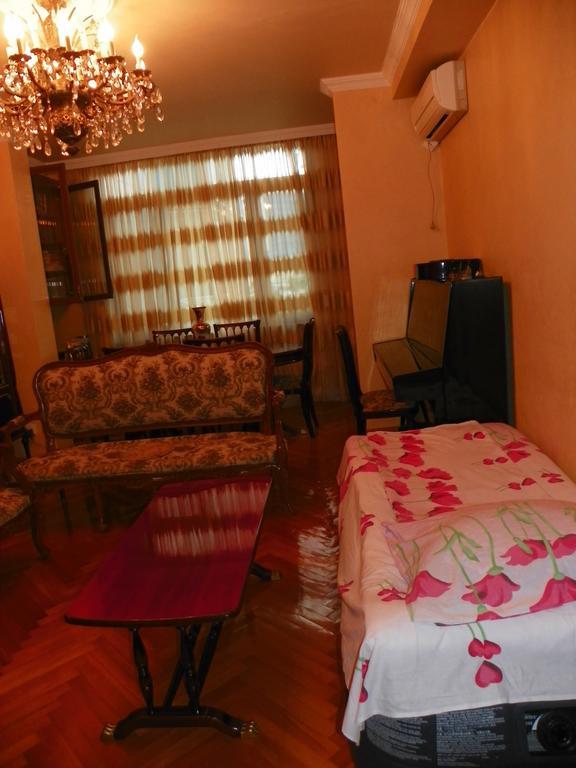 Apartment Rusudan Batumi Pokoj fotografie
