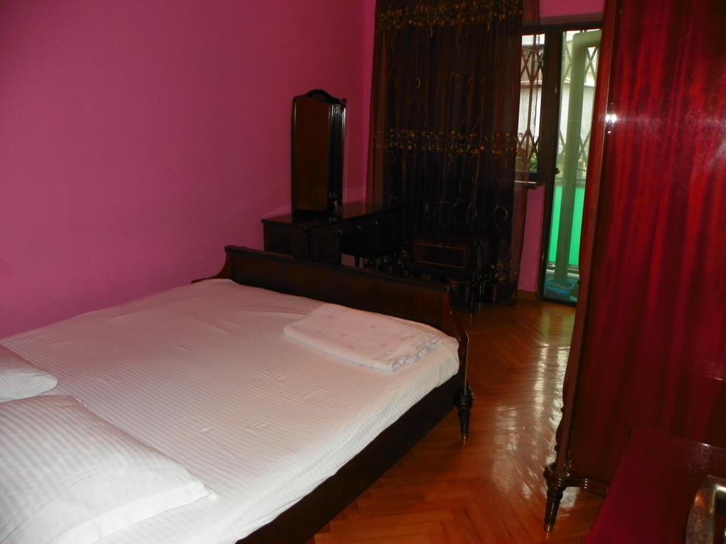 Apartment Rusudan Batumi Pokoj fotografie