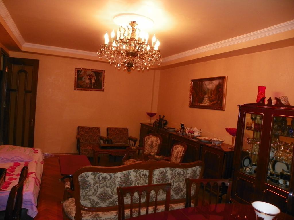 Apartment Rusudan Batumi Pokoj fotografie